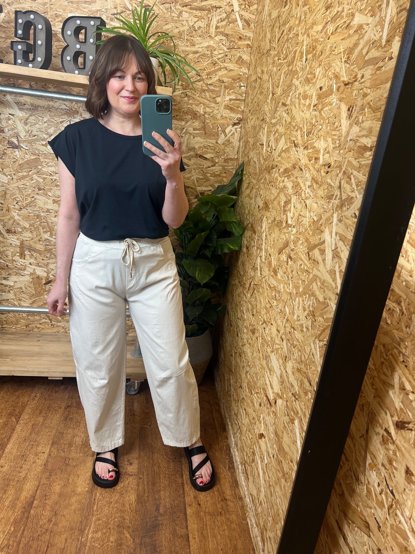 Barrel Leg Magic Trouser