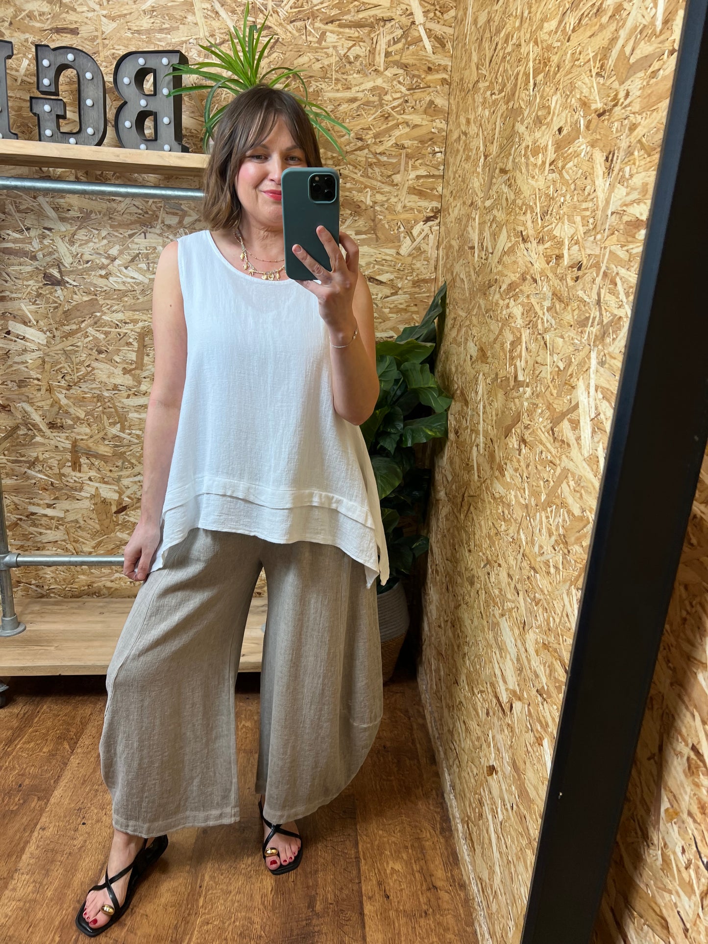 Nola Dip Hem Top