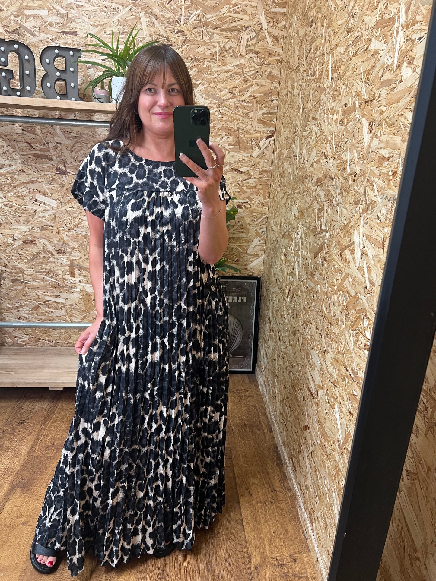 Amelia Pleated Maxi Leopard Print