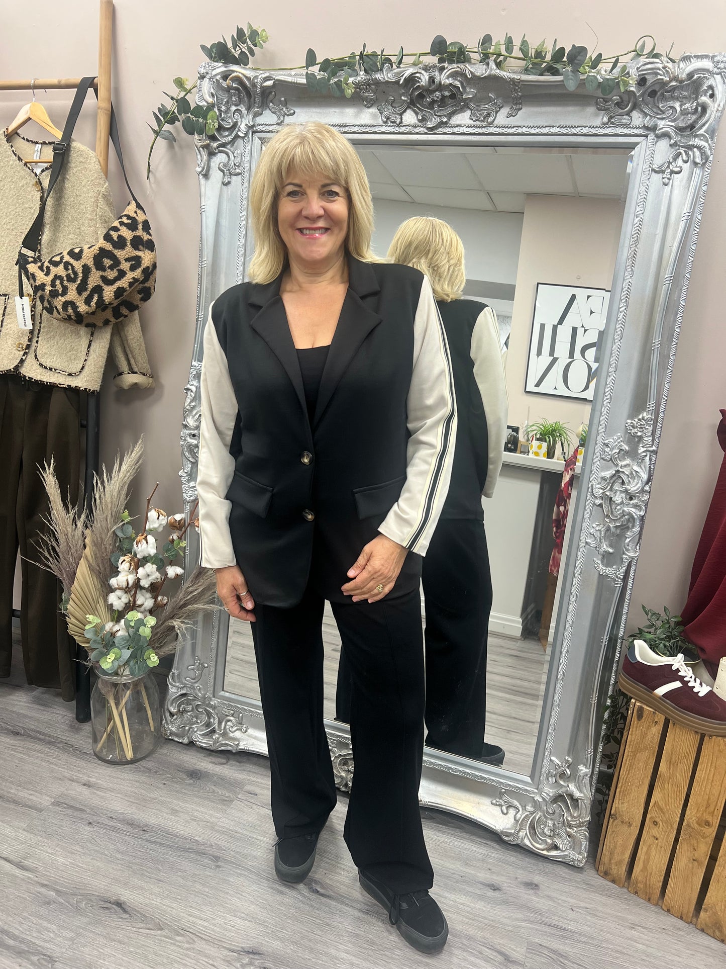 Casual Stripe Sleeve Blazer