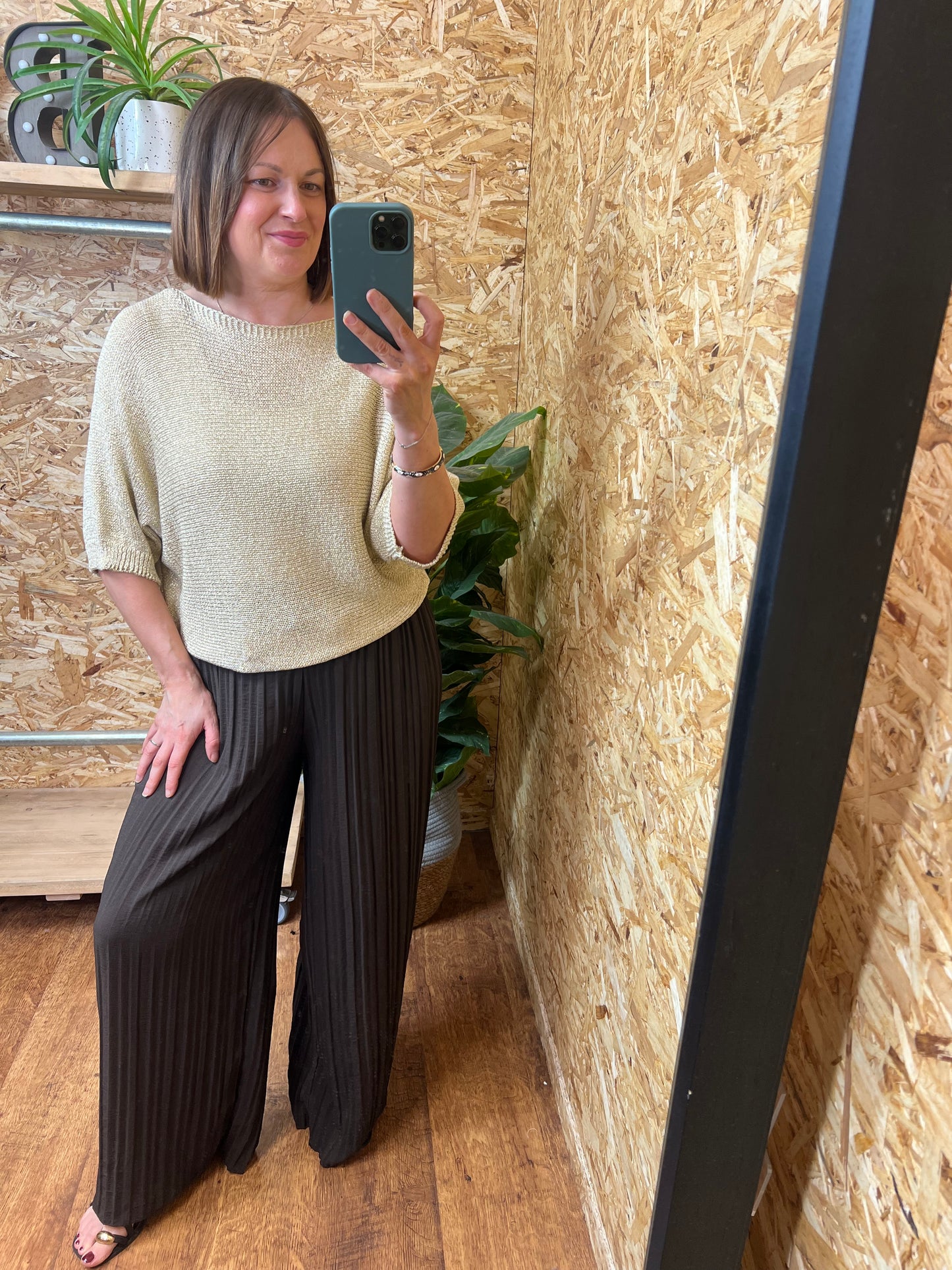 Gold Lurex Daisy Back Knit