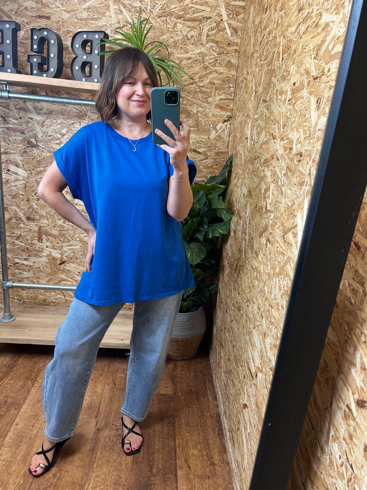 Danni Roll Sleeve Tee