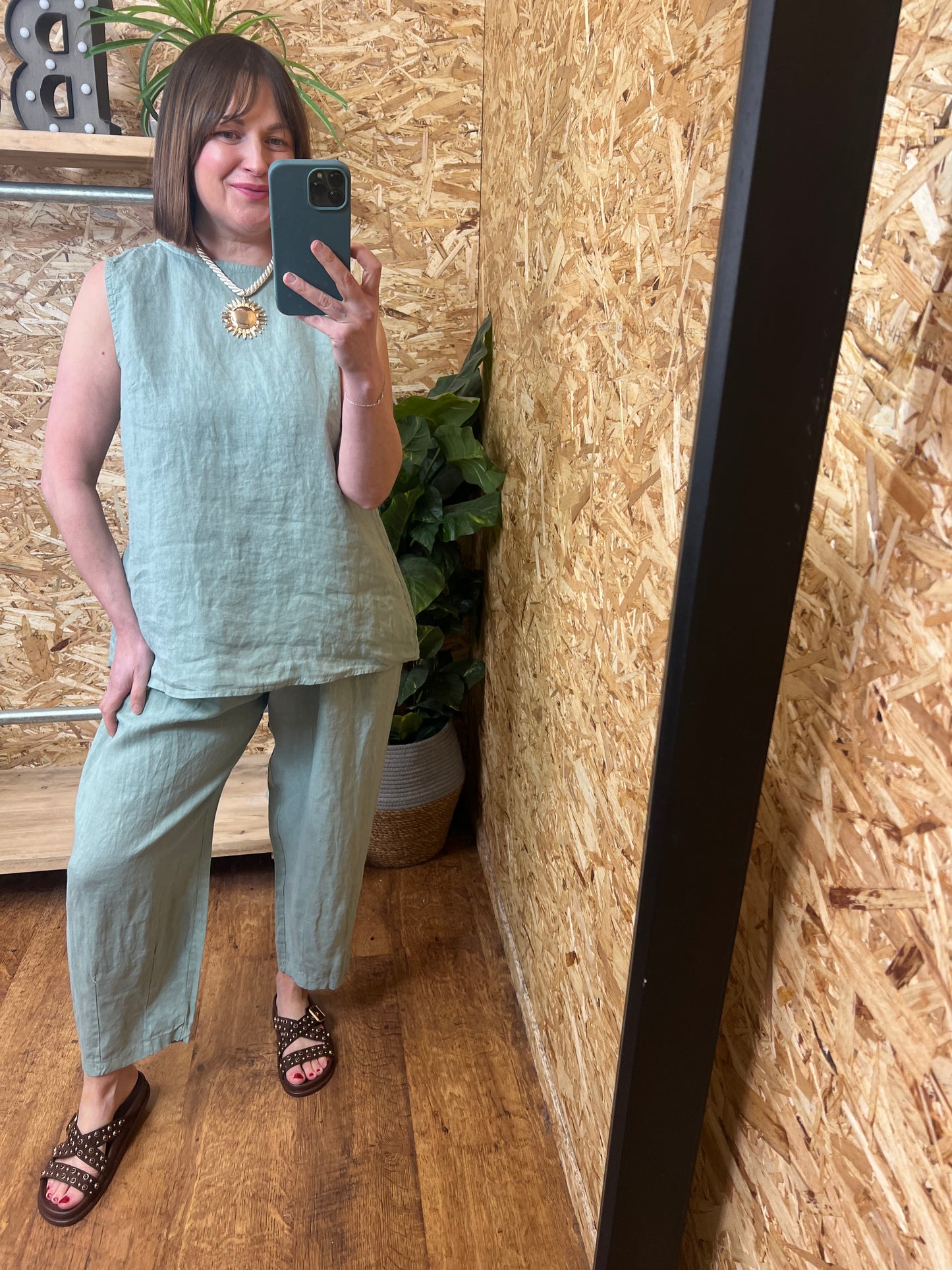 Linen Tapered Trousers
