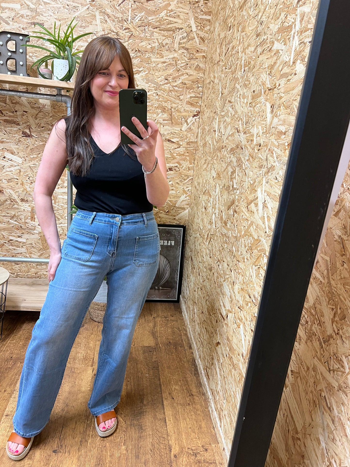 Pocket Front Wide Leg Jeans