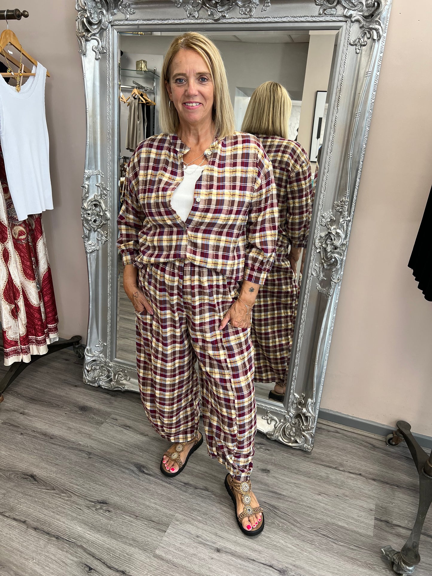 Checked Barrel Leg Trousers